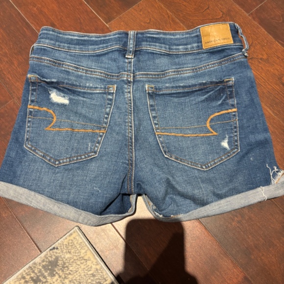 American Eagle jean shorts size 6 - Picture 2 of 5
